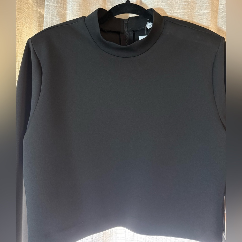 Good American NWT! NEVER WORN! Long Sleeve Turtle Neck - Back Half Zip